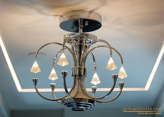 Rented by aptsandlofts.com | media 2