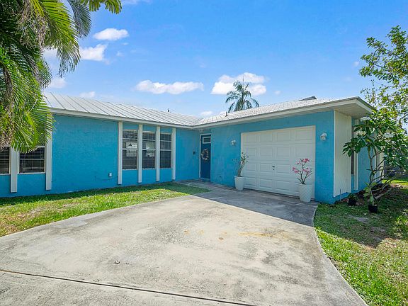 4th image of 771 SE Sweetbay Avenue