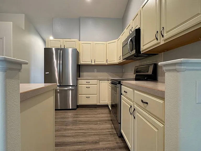 2231 Water Blossom Ln — Photo 16