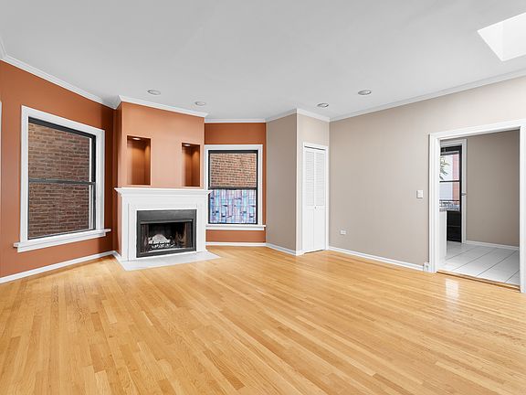 3rd image of 1524 N Lasalle St