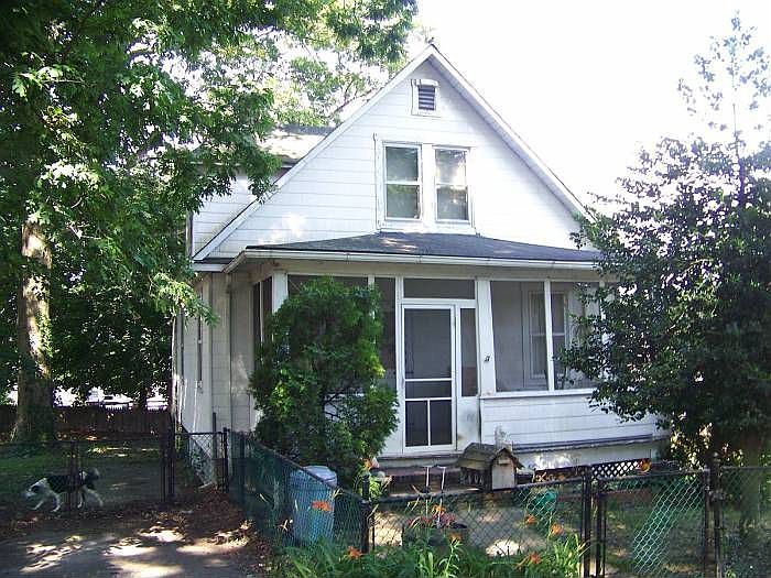 2nd image of 9604 9th Ave