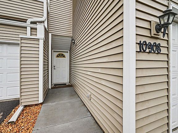 2nd image of 10908 Johnson St NE