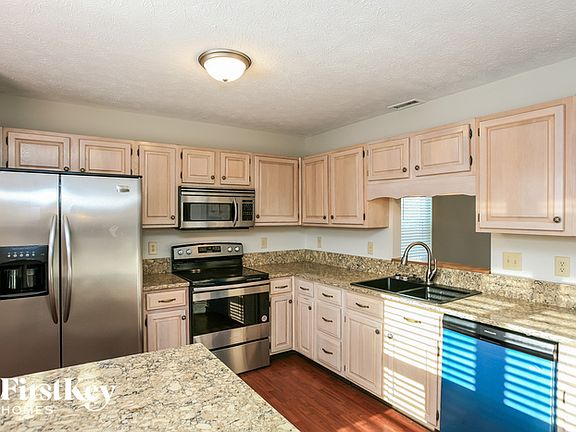 5th image of 5907 Bowie Ln