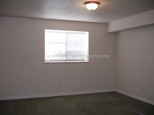 4th image of 1484 Westbury Way