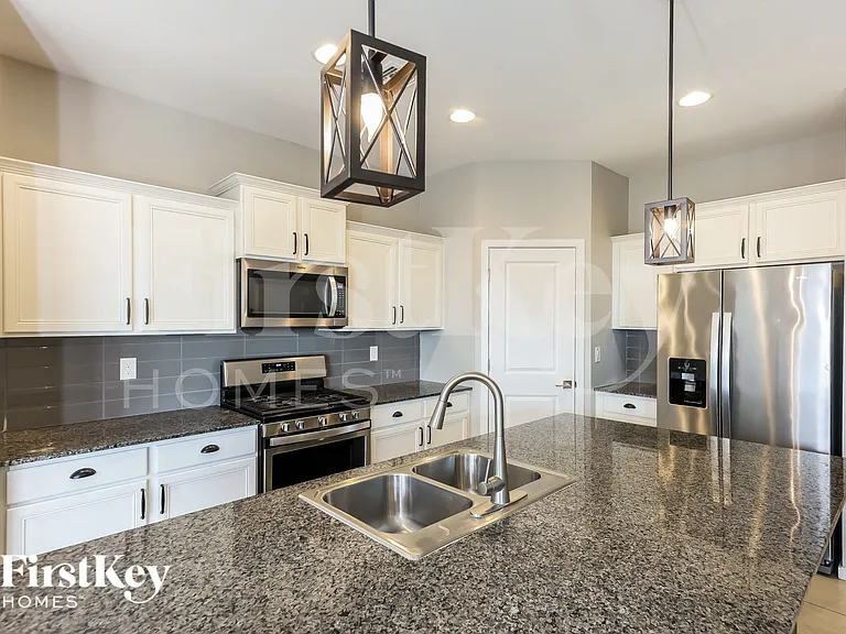 10129 W Southgate Ave — Photo 5
