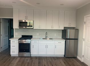 9947 Lanark St, Sun Valley, CA 91352
