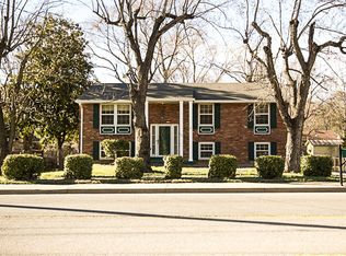 484 Paragon Mills Rd, Nashville, TN 37211