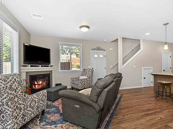 5th image of 11318 NE 14th Ct