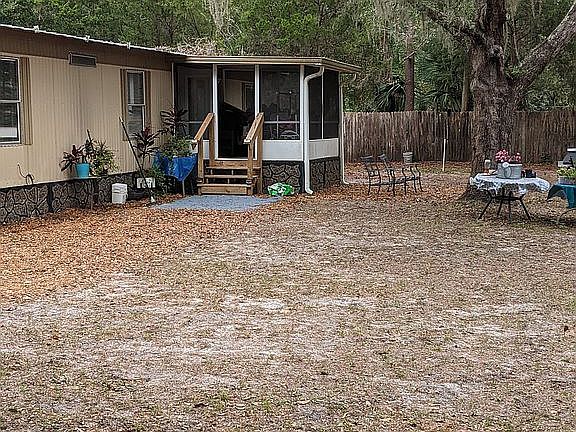 5th image of 345 Star Lake Dr