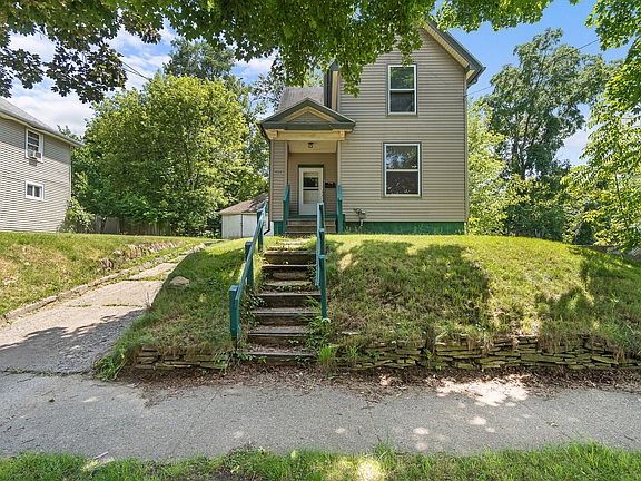 2nd image of 1909 Plymouth St