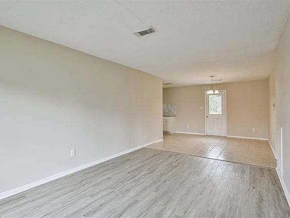 5th image of 509 Kingsbury Ln