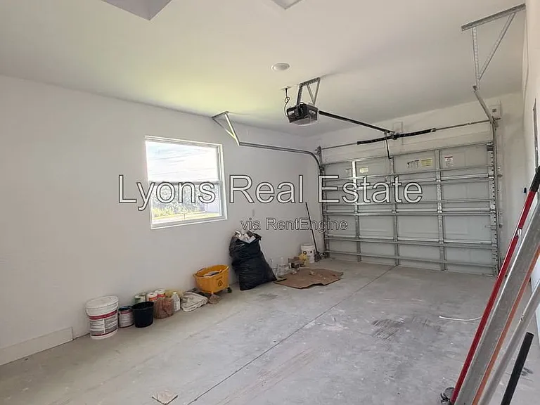 2210 Armour Rd — Photo 7
