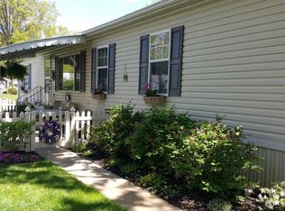9 Sunrise Blvd #9, Olmsted Falls, OH 44138