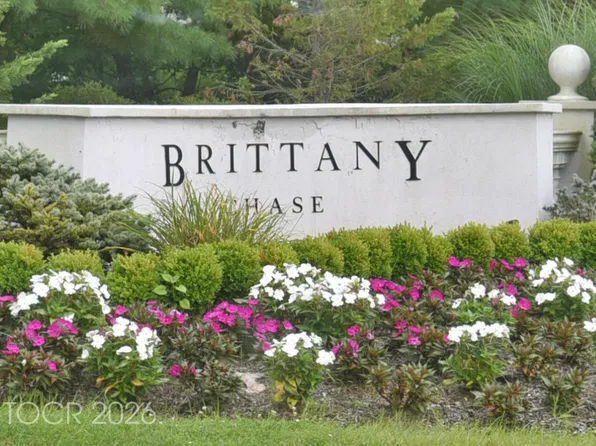 602 Brittany Dr, Wayne, NJ 07470