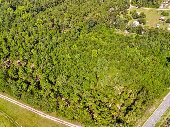 3141 Timrod Rd, Bethune, SC 29009