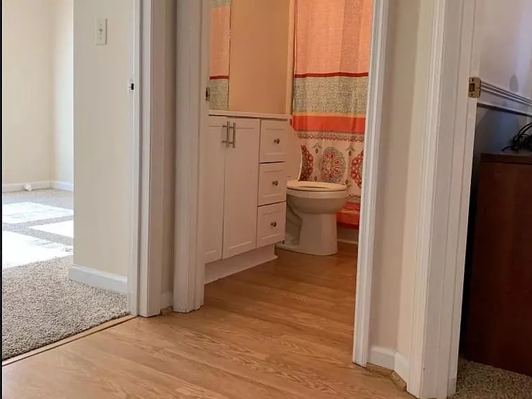 1033 Aderly Ln — Photo 4