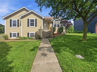 11131 N Lewis Ave, Kansas City, MO 64157
