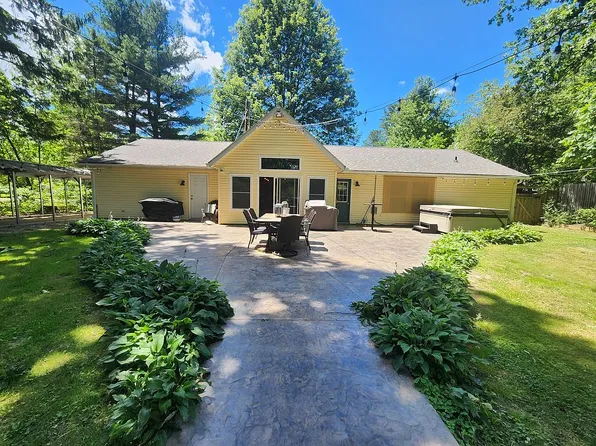 532 E River View Dr, Austinburg, OH 44010