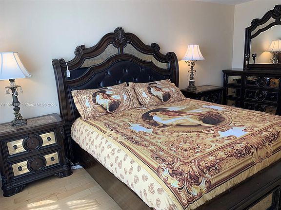 4th image of 6039 Collins Ave APT 1136