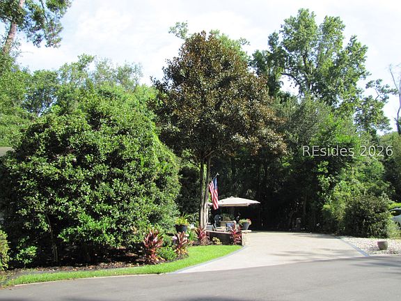 3rd image of 133 Arrow Rd #102