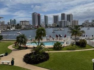 Crystal Cove, Hallandale, FL 33009