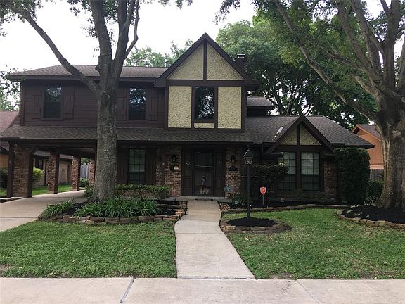 2nd image of 15718 Lakedale Dr
