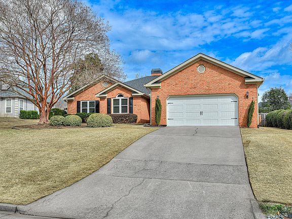 3rd image of 1108 Rivershyre Drive