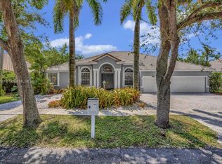 10762 Denver Dr, Hollywood, FL 33026