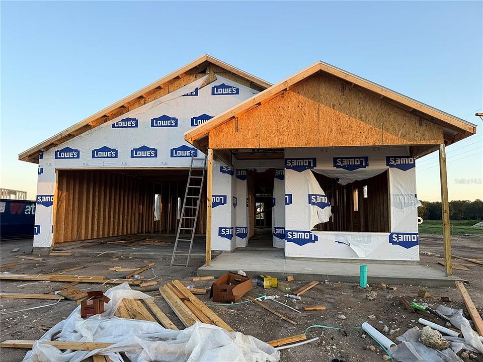 1st image of 122 SW 212th Dr