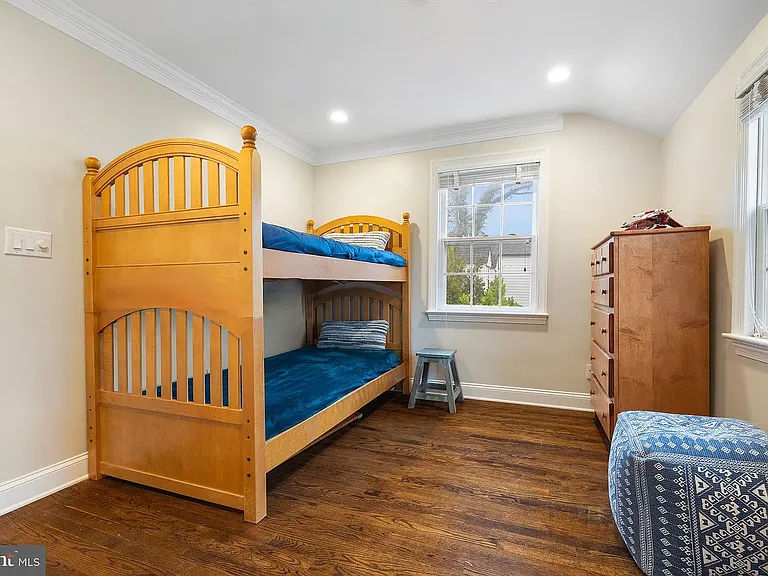 Kid's bedroom