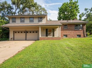 9967 Florence Heights Blvd, Omaha, NE 68112