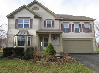 3281 Walkerview Dr, Hilliard, OH 43026