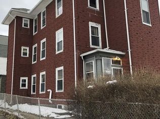 37 Edward St, Worcester, MA 01605