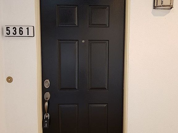 3rd image of 5361 Gillespie St