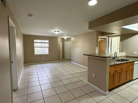 4th image of 3028 Parkway Blvd Unit 210-1