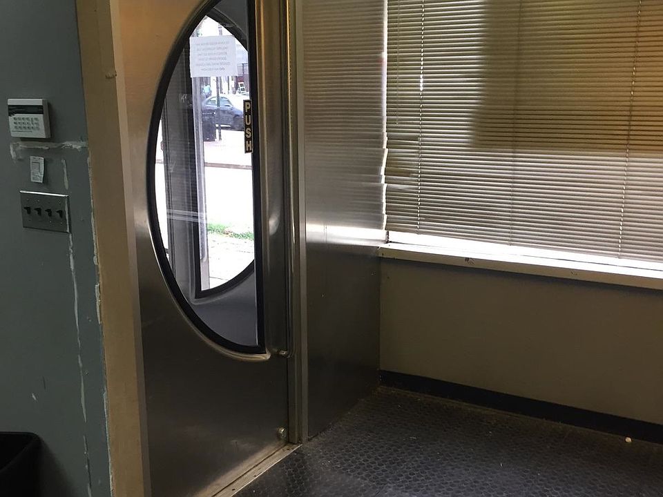 2nd image of 5907 Myrtle Ave