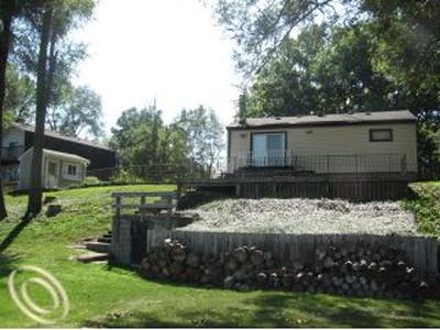 200 E Canyon Dr, Milford, MI, 48380