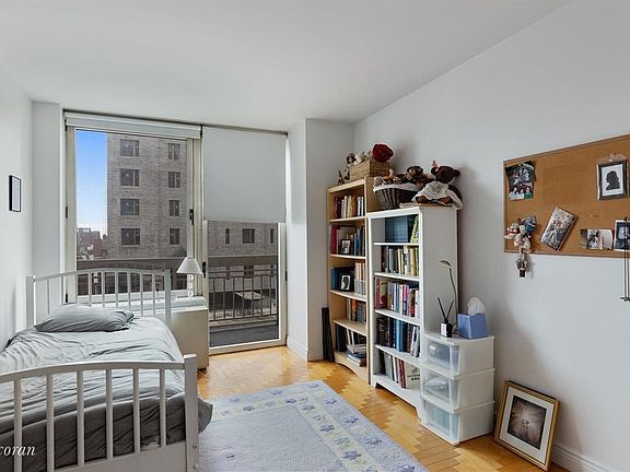 5th image of 170 E 87th St APT W12a