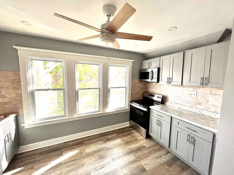 73 Hubinger St #3 — Photo 1