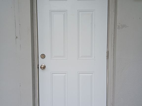 2nd image of 1499 NE 32nd St #8