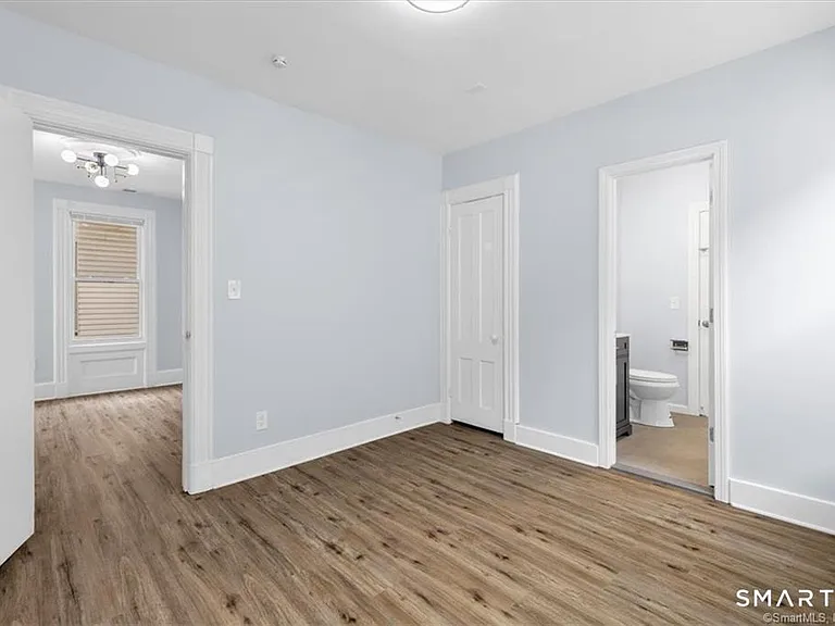 55 Admiral St #2 — Photo 16
