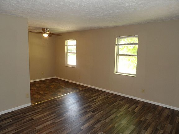 5th image of 190 Centennial Dr #3