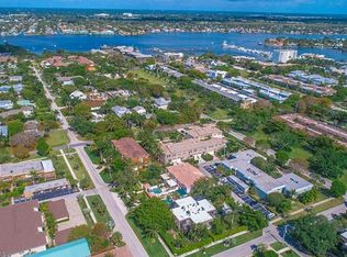 516 11th Ave S, Naples, FL 34102