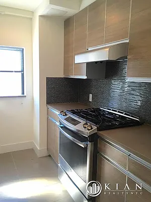 Rented by Kian Realty | media 23