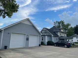 511 Wood St, Petersburg, MI 49270