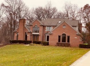 182 Kilkenny Ct, Ann Arbor, MI 48103