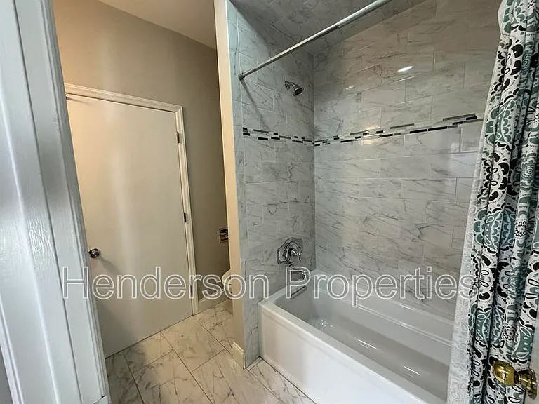 501 Fenton Pl #K — Photo 9