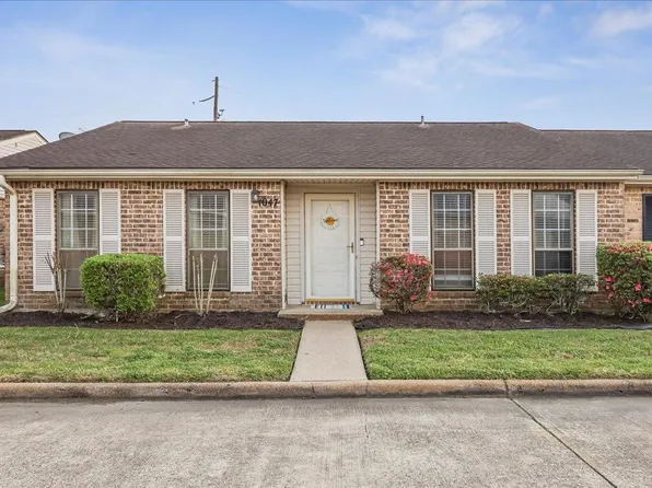 1047 Park Meadow Dr, Beaumont, TX 77706