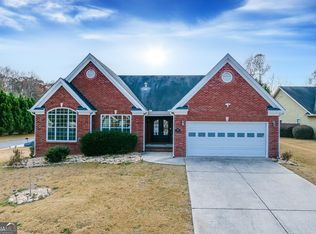 1215 Creek Pointe Cir, Lawrenceville, GA 30043