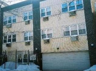 661 W Aldine Ave #2-C, Chicago, IL 60657